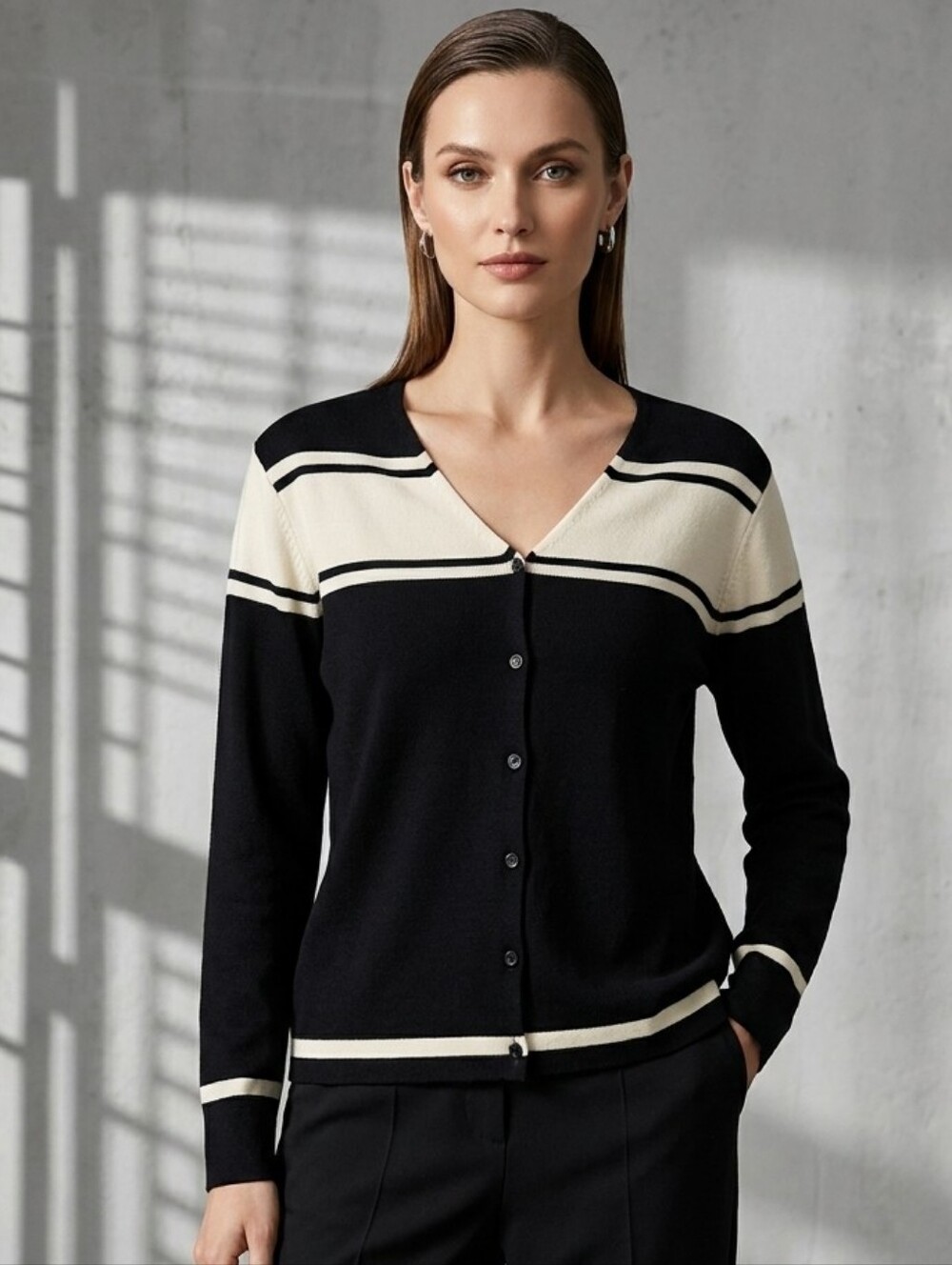 220 Hickory Striped Cardigan Sweater Med Black Cream Nautical Coastal Old Money